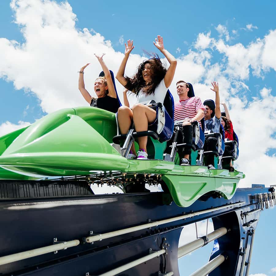 スリル満点アトラクション