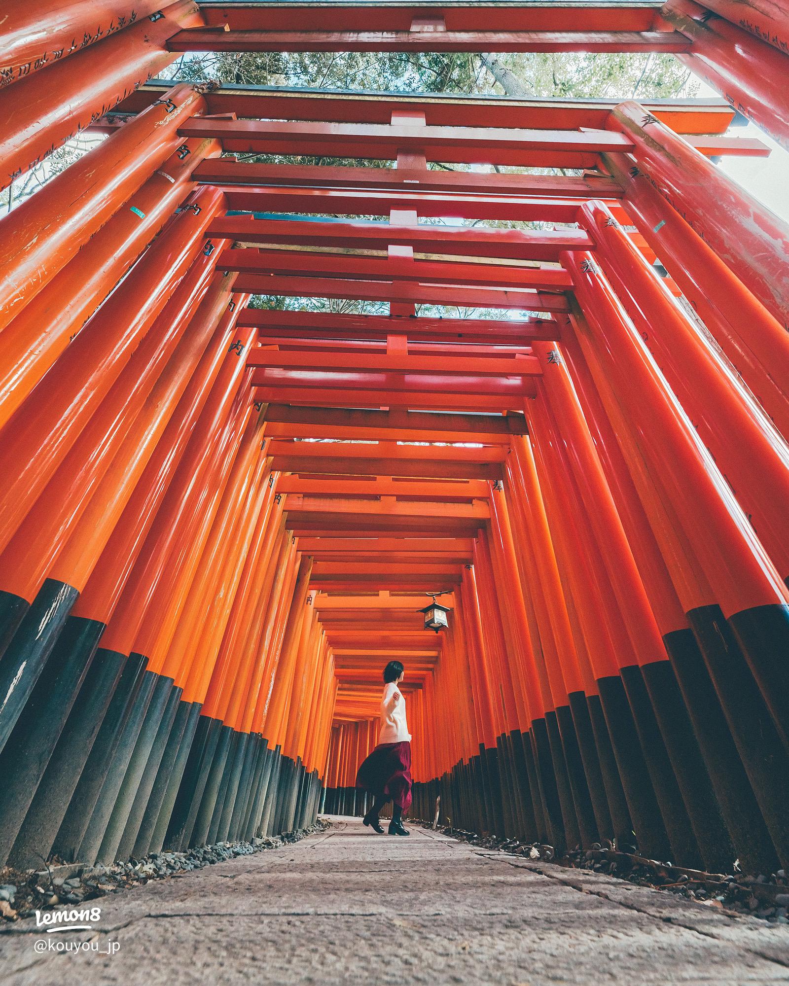 千本鳥居で有名な京都の伏見稲荷大社 無数に続く朱色のトンネルが圧巻でした！まっさの日々旅人な暮らし