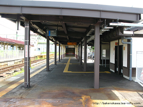 4K高画質・上越線車窓 E129系 越後湯沢→塩沢・右側車窓 - YouTube