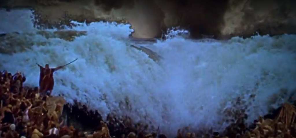 モーゼの海割りは実話か比喩か？意味と場所まで聖書の真相に迫る