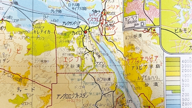 世界の国境の年齢を示す見事な地図 - MoverDB.com