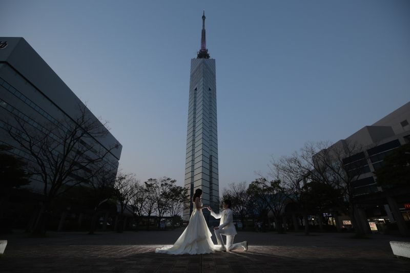 福岡タワー周辺で人気の結婚式場特集