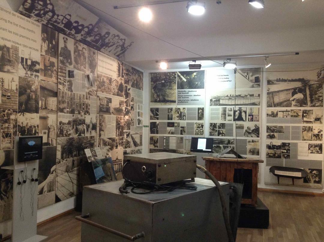 壁博物館ハウス アム チェックピント