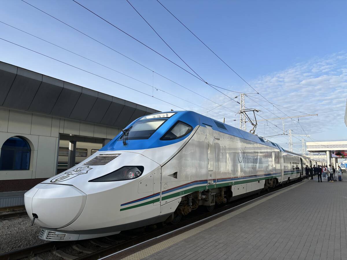 133. サマルカンド空港攻略ガイド！唯一無二の外観の新ターミナルは必見地球の歩き方