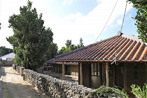 消えゆく沖縄の古民家。沖縄の伝統建築を守るため昔ながら工法で琉球民家を建てたい‼ - CAMPFIREキャンプファイヤー