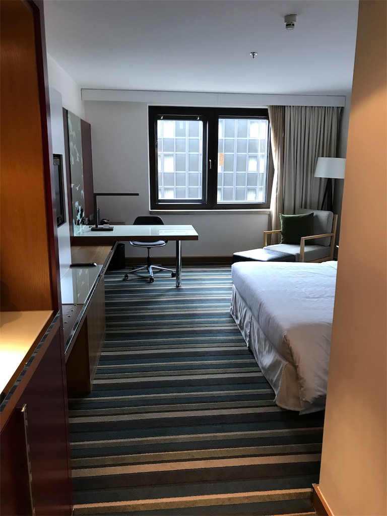 フランクフルト空港直結のホテル！ ヒルトン・ガーデン・イン・フランクフルト・エアポート登っちゃえば