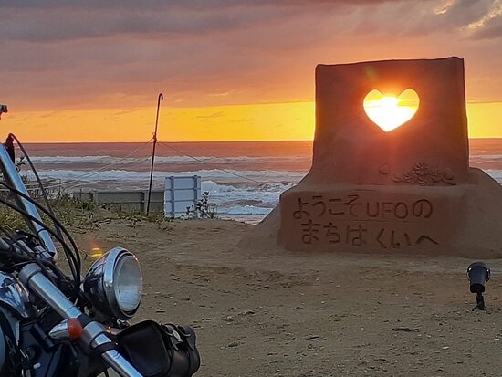 世界でも3か所だけ！車で走れる砂浜「千里浜なぎさドライブウェイ」を駆け抜けたいRETRIP リトリップ