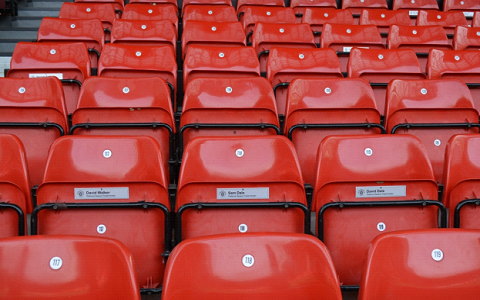 最上階の席でマンUの試合を観戦、上るのに疲れました - オールドトラッフォードの口コミ -