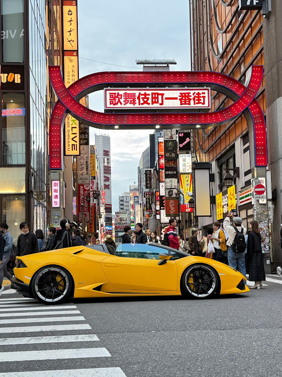 地域最安値 歌舞伎町交番前駐車場