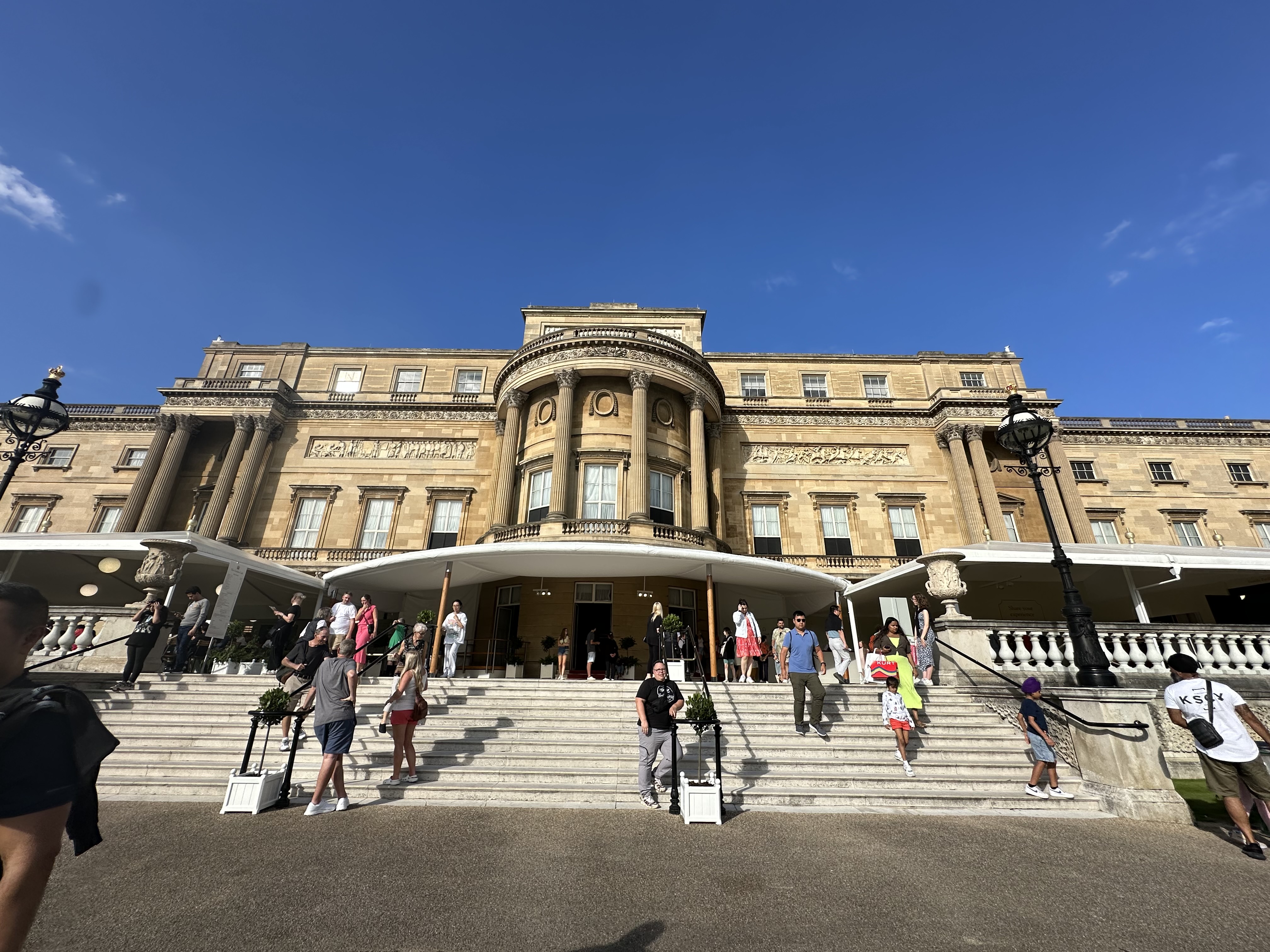 バッキンガム宮殿をお散歩してみました