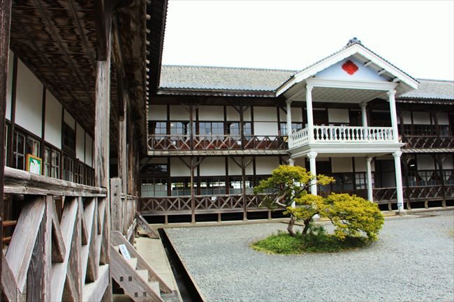 １１４ 岡田 嘉右衛門