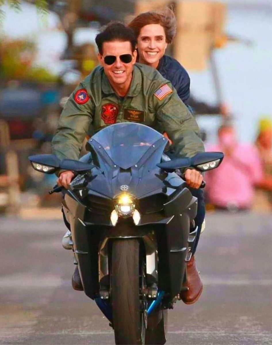 トップガンでトムが駆った！ カワサキのニンジャ『GPZ900R』と『Ninja H2 カーボン』展示レスポンス