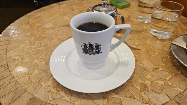 横浜駅周辺のカフェ30選！レトロなお店や駅チカのお店も食べログまとめ