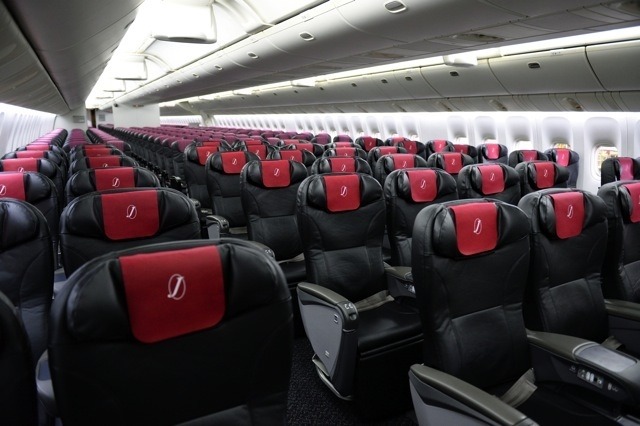 11,900点を超える飛行機内 女性のストックフォト、写真、そしてロイヤリティフリーの画像 - iStock