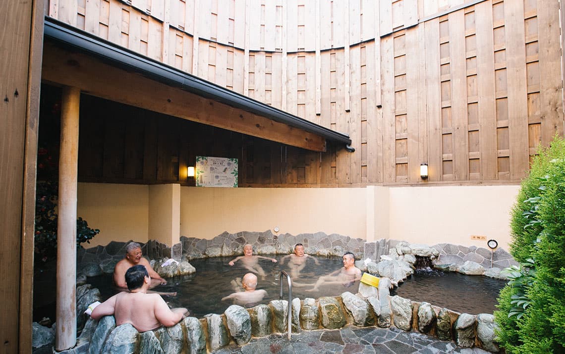 東京で470円の天然温泉！スカイツリーを眺めながら美肌の”黒湯”を満喫：ソロ活女子のススメテレビ東京・ＢＳテレ東の読んで見て感じるメディアテレ東プラス