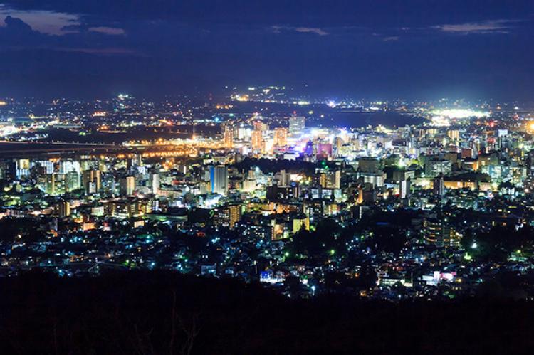 盛岡で最もロマンチックな、夜景が見える「岩山公園」盛岡さんぽ