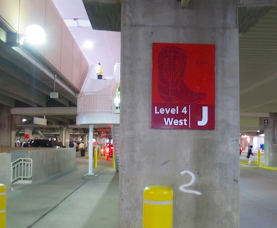 デンバー国際空港、利用案内： ２ 国内線乗り継ぎ、国際線出発への乗り継ぎ –