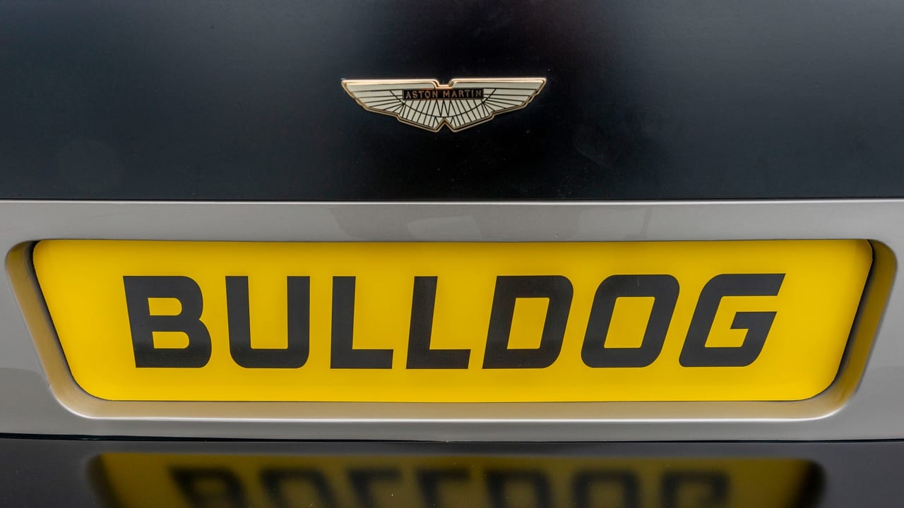 サイバートラックのはるか先を行っていた、過激なウェッジシェイプ TXCトレーサー＆アストンマーティンブルドッグ編octane.jp美しい車と暮らす