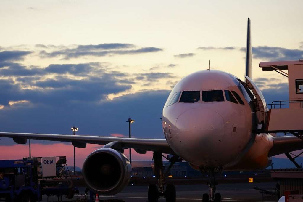 本邦初、機内で動画ストリーミング配信を視聴できる「J-AIR動画見放題」サービスを期間限定で実施日本航空株式会社のプレスリリース