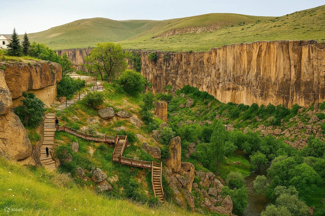 デリンクユ地下都市入口カッパドキア トラベル パス