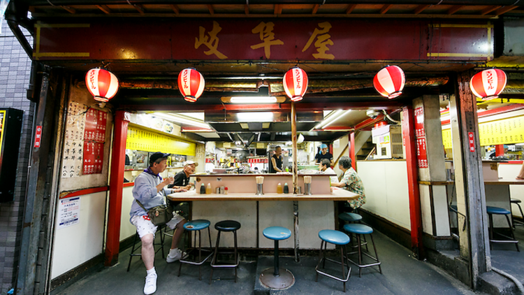 新宿「思い出横丁」岐阜屋で中華丼はろはろはうすの＜何を食べようか＞