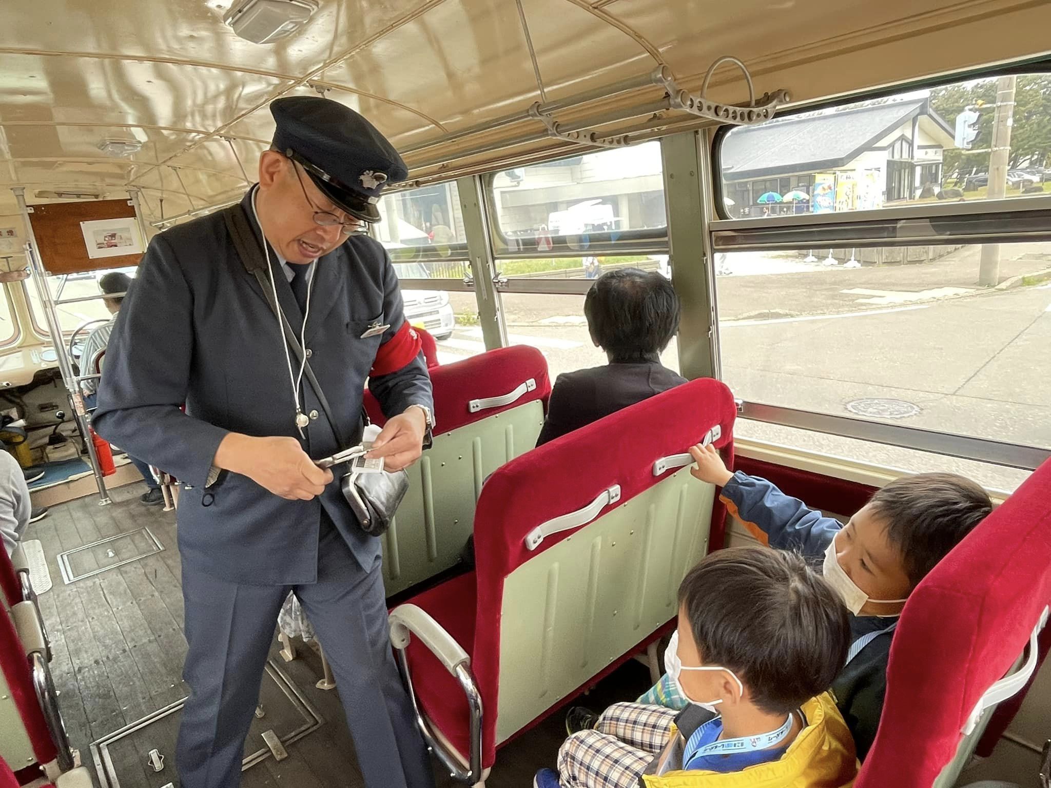 ボンネットバス」ＧW期間中に直江津・高田を走る！えちごトキめき鉄道株式会社