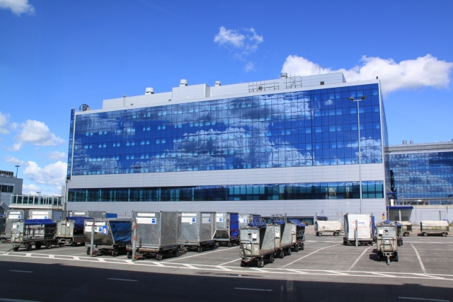 ヘルシンキ空港の乗り継ぎ トランジット ガイド -