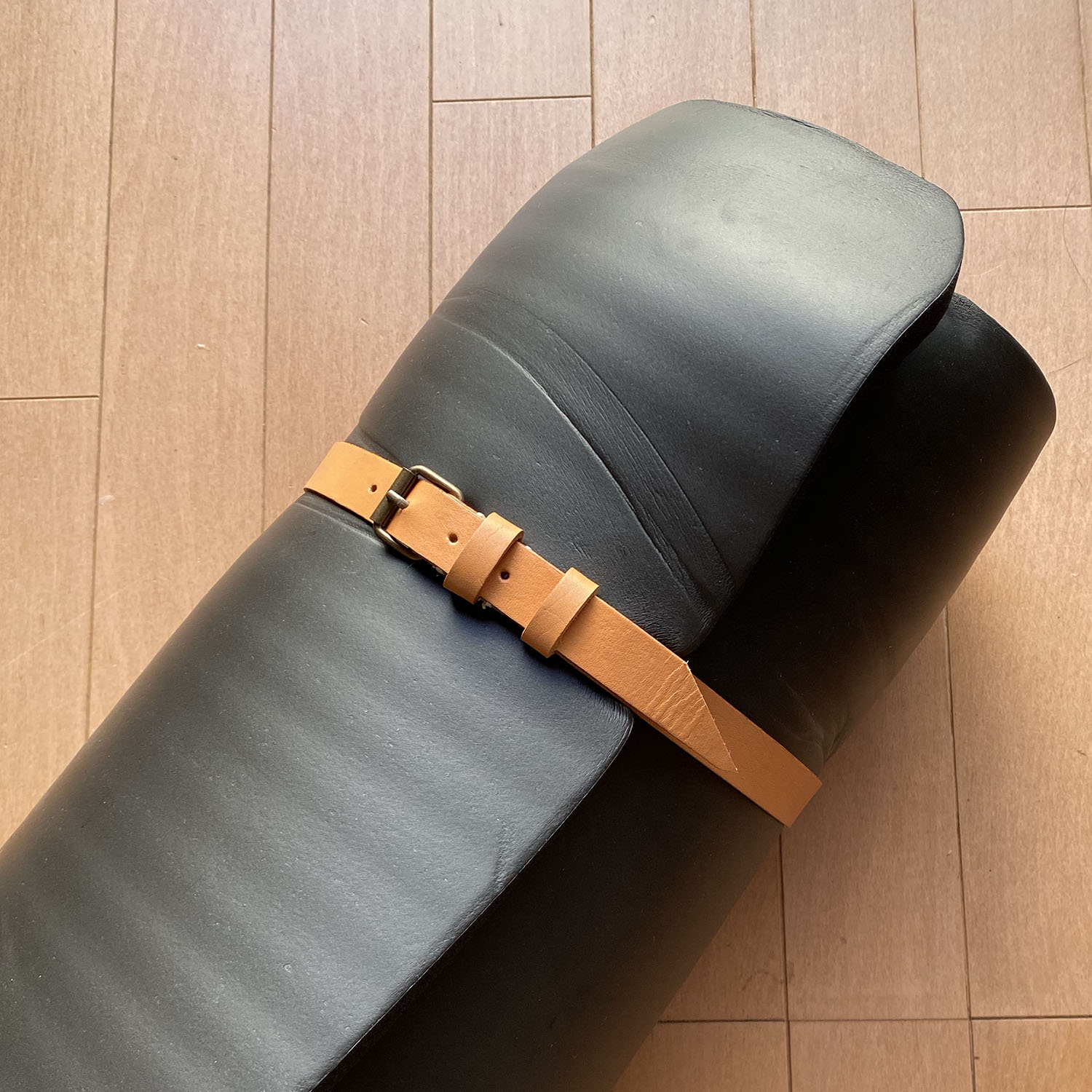 レザー化が止まらなくなってしまったオジさんのレザークラフトキャンプギア🏕️ 男前ファイアグリルのケースを作りました🔥男前ファイアグリルはじめてのレザークラフトレザークラフトハンドメイド今年から革のエイジングを楽しむキャンプギア YouTube 最新