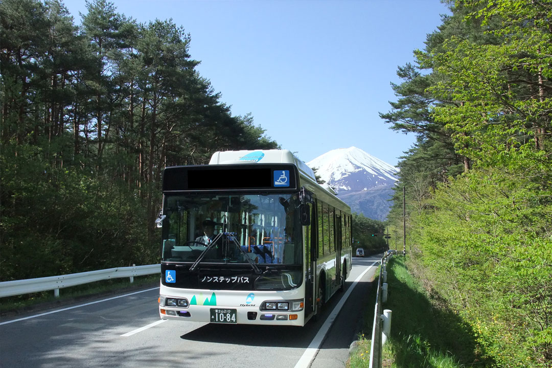 富士山駅「富士スバルライン五合目行き」バスきっぷ売場・のりば案内
