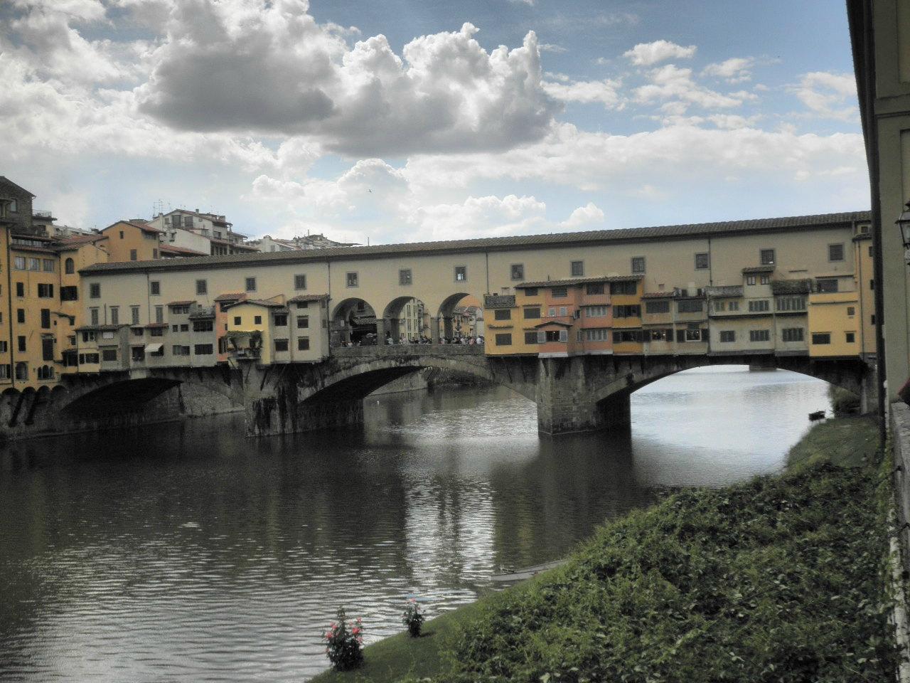 ヴェッキオ橋旅行・ツアー海外旅行のSTW