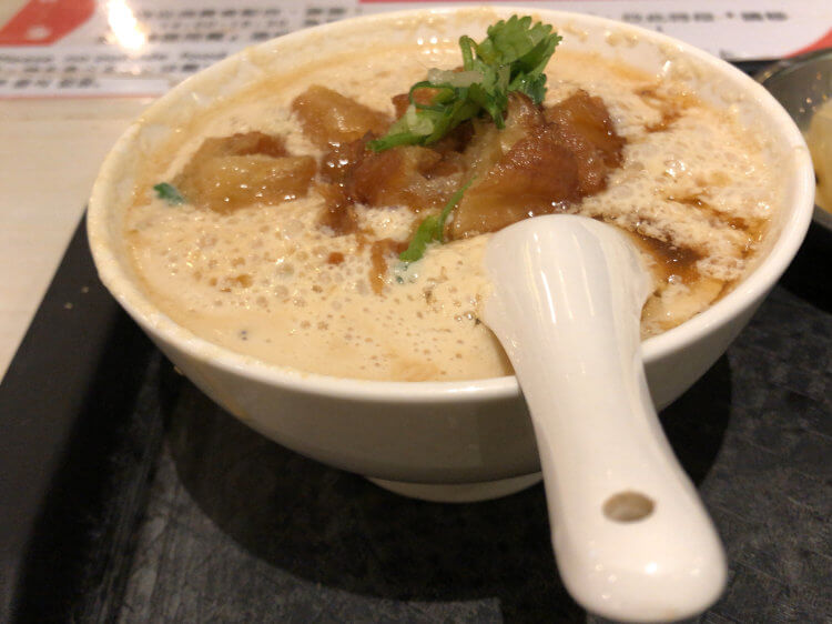 台北 超人気の朝ごはんを食べに、 阜杭豆漿 フーハン・ドゥジャン