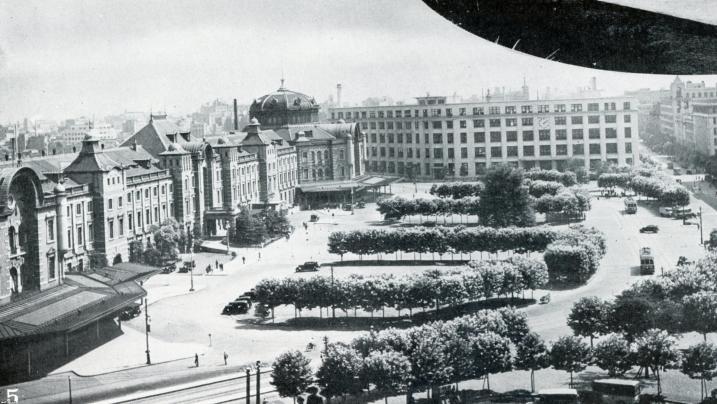 東京駅・八重洲口 昭和37年 ▷大丸東京店 鉄道会館ジャパンアーカイブズ -
