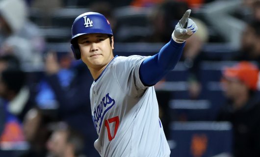 絶対に放出すべきではない」菊池雄星のトレードに反対！？ 米紙が断言「投手陣再構築に不可欠なピース」 海外の反応