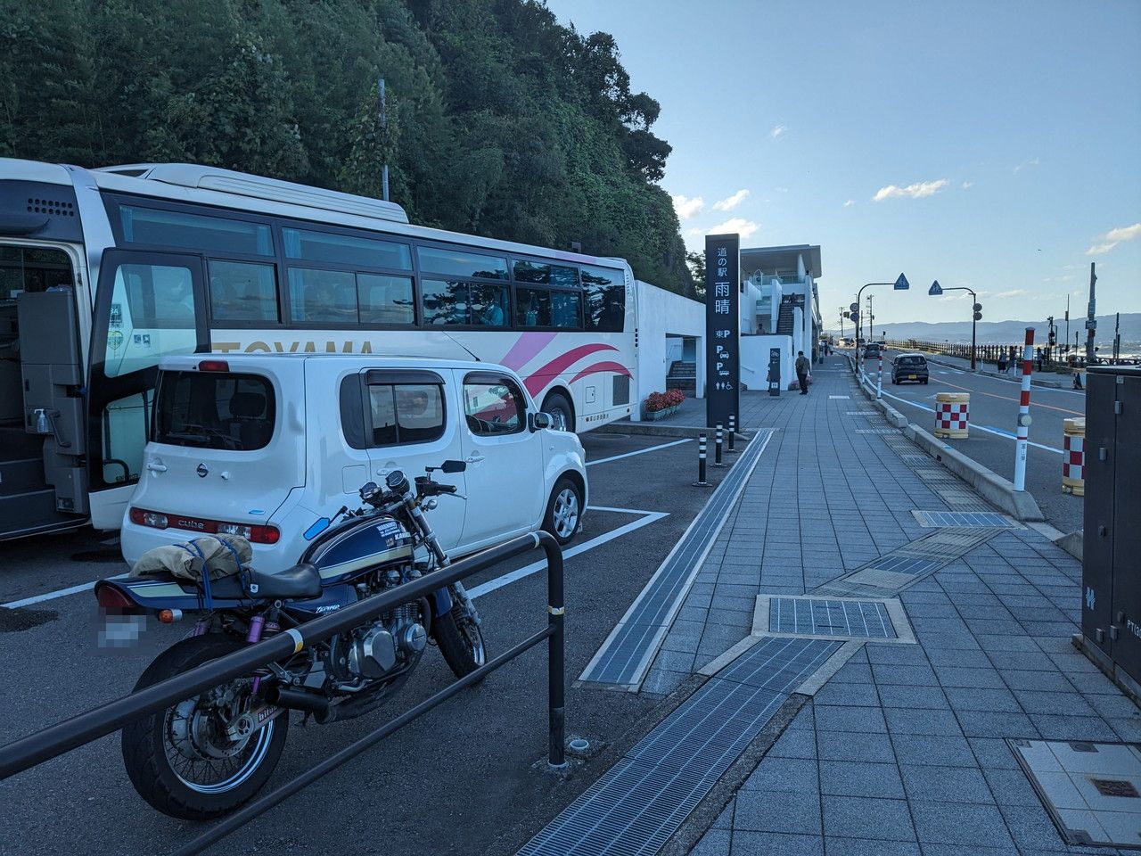 雨晴海岸への電車での行き方見どころ・所要時間 道の駅もある