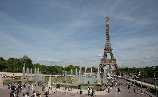 フランス留学経験者が選ぶエッフェル塔撮影スポット4選！MARE -世界の図書館