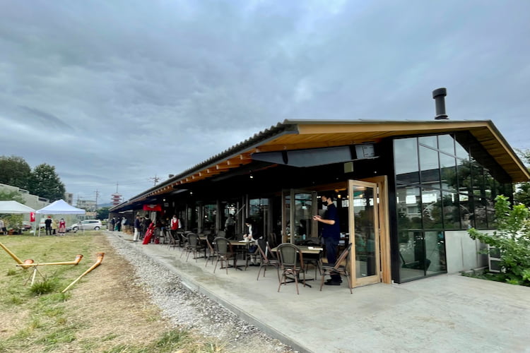 東京に新名所誕生、牧場の丘に立つ農家カフェ「TOKYO FARM VILLAGE」 畑中三応子- エキスパート