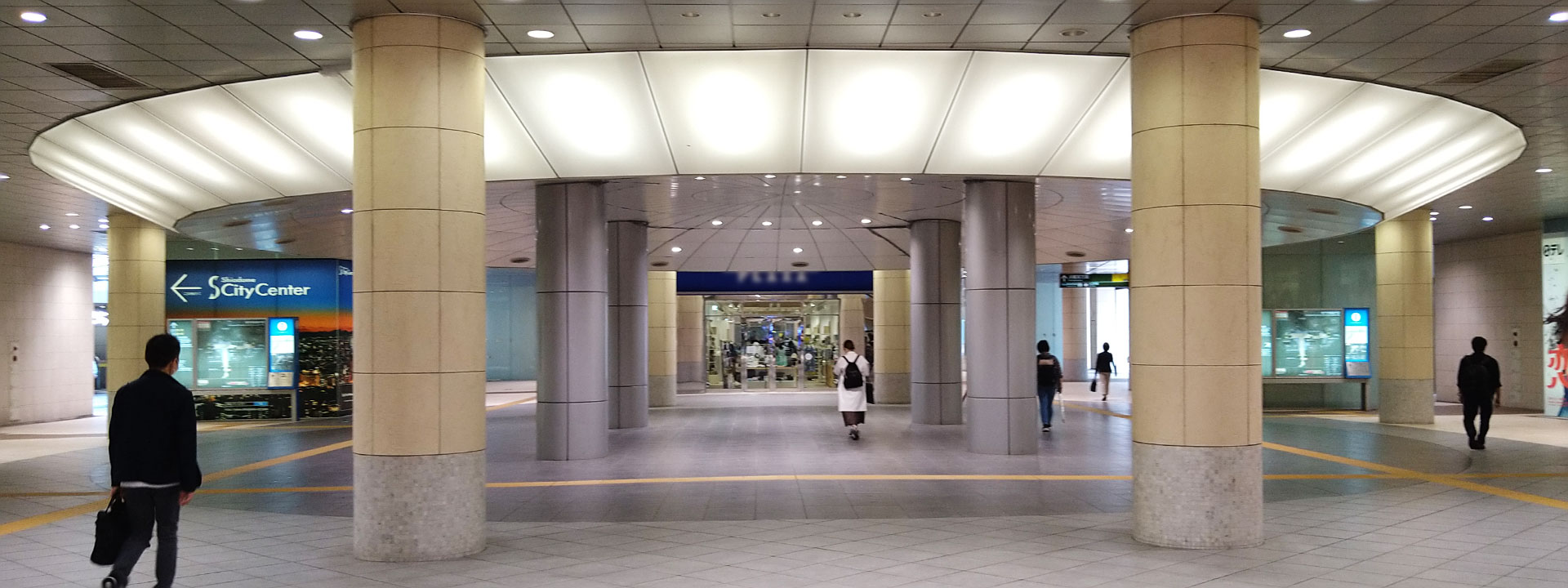 汐留シオサイト地下歩道 特設ステージ 行き方TikTok