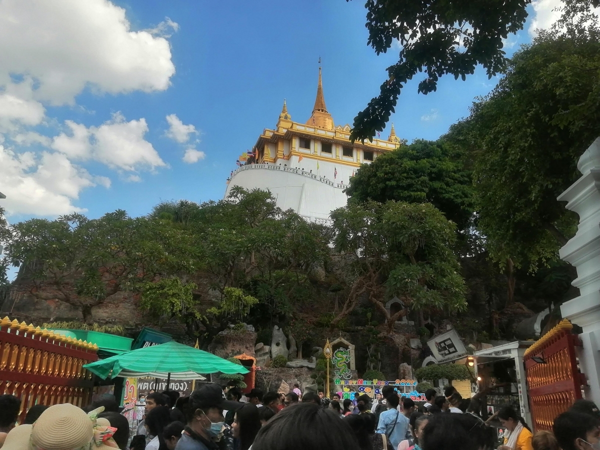 バンコク旅日記'23 サワディーピーマイ！バンコクで一番好きな寺院「ワット・サケット プーカオトーン 黄金の山