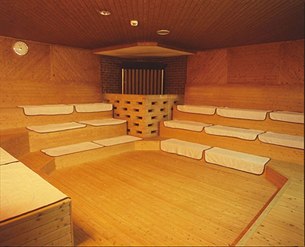 公式 奈良ロイヤルホテル - 平城宮跡にほど近い、赤レンガ造りの重厚で趣あるホテル