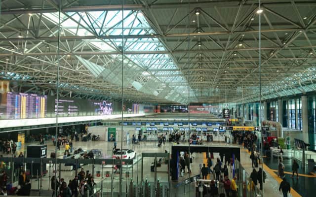 歩く イタリア最大の空港 でも洗練されていないフィウミチーノ空港: 洋館・旅・美術館めぐり 現代研究ブログ