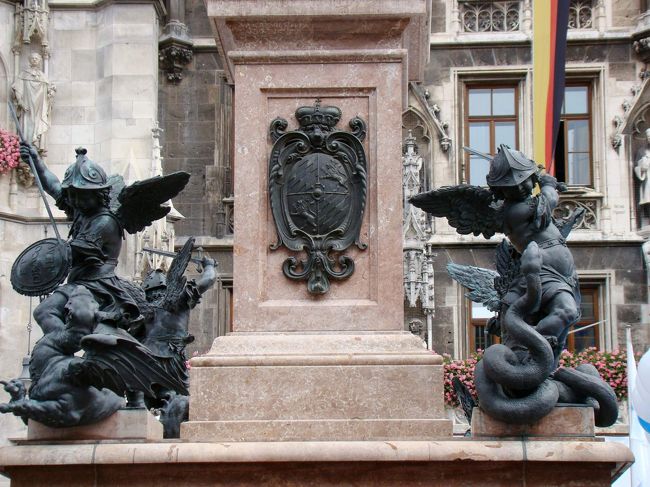 ミュンヘンドイツの新しい市庁舎の建物の時計塔 - 1867年のストックフォトや画像を多数ご用意