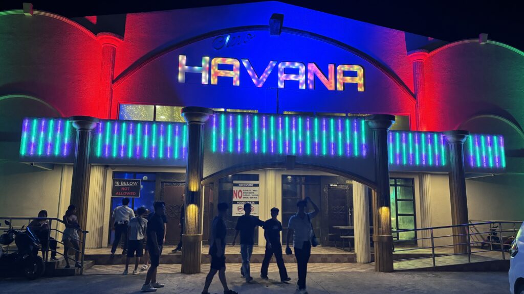 セブ島のヤバいクラブに潜入!最大のワンナイトスポット体験TikTok