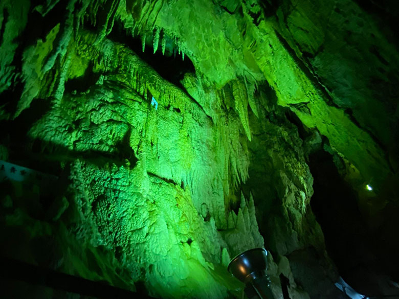 愛知県の秘境「乳岩峡」と周辺の鍾乳洞探訪ガイド2025 年のリアルなLemon8ユーザー体験