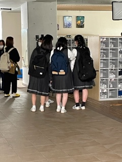 ロケ地に採用！なにわ男子・長尾謙杜主演映画『HOMESTAY ホームステイ 』の撮影で使用されました。広島経済大学