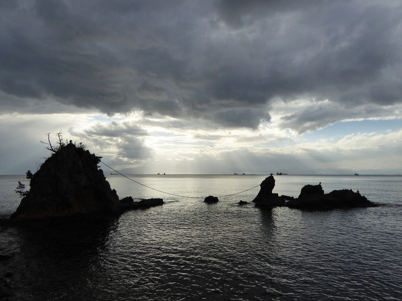 男女岩 島根県松江市美保関町美保関 -