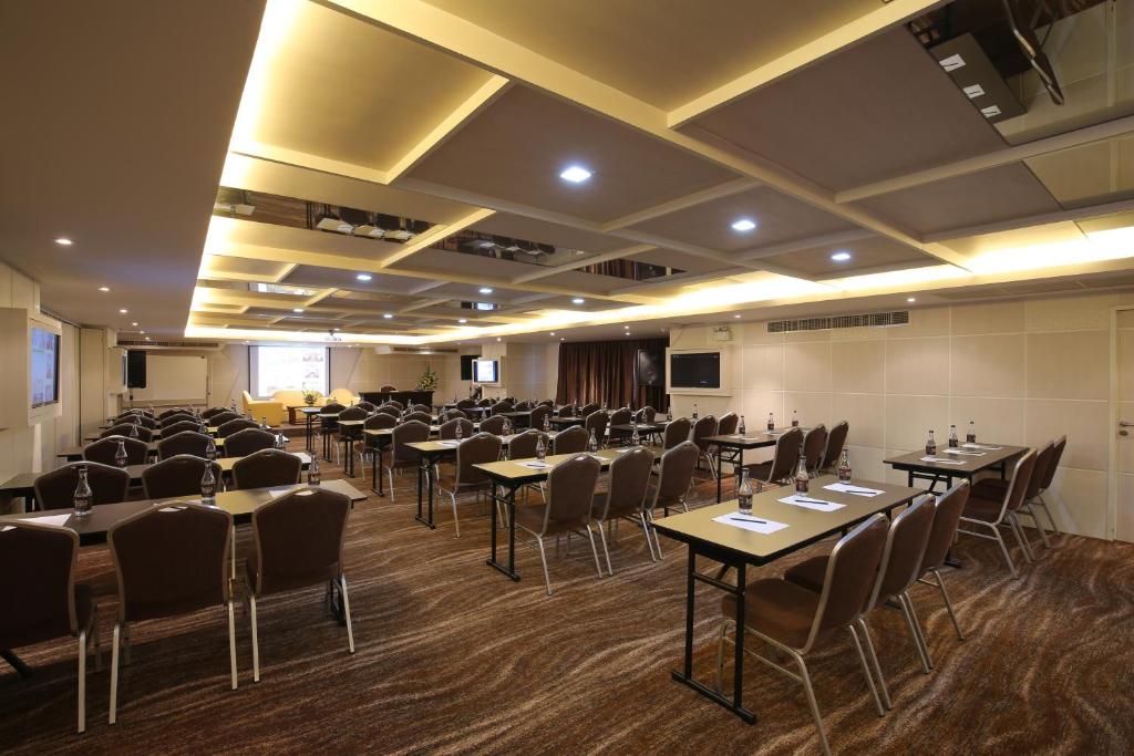 サイアムの人気タイ食堂「Inter Restaurant インターレストラン 」