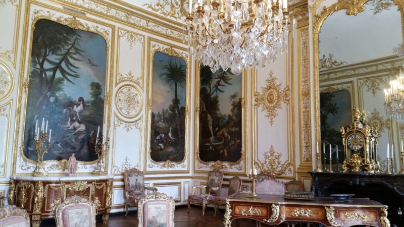 日本語公認ガイドのプライベート観光案内 シャンティイ城と『中世の街』サンリス観光1日オプショナルツアーの予約はJTB