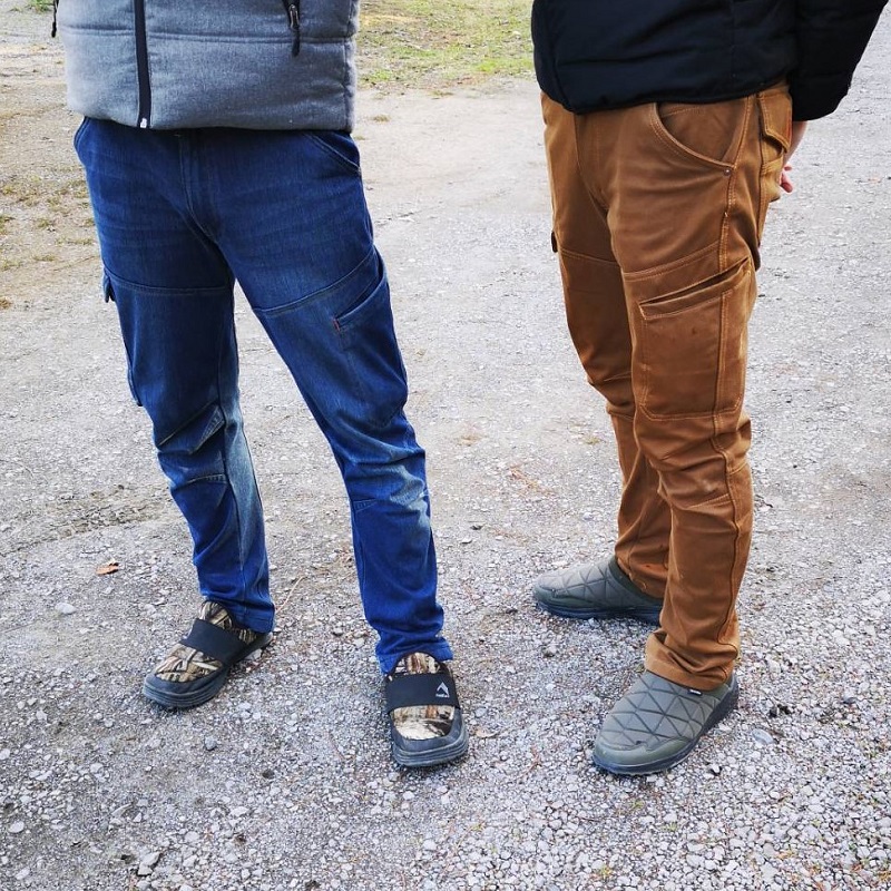 冬はキャンプでも私服でも大体この格好しています。ワークマンのフォスターフェザージャケットが有能すぎるので、まだ売ってたら是非チェックしてみてください🔥170 3XLです！ワークマンノースフェイスノースフェイスコーデrootcodanerアウトドアアウトドア