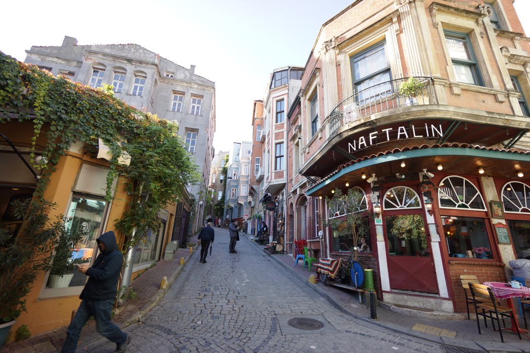 ベヤズット・タワーと街並み イスタンブール旧市街 10755001516