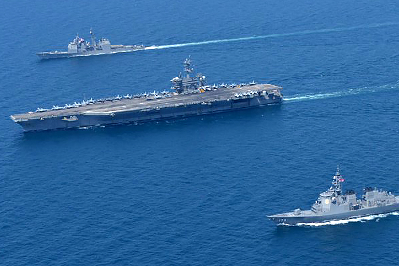 2022年5月26日 空母エイブラハム・リンカーンとYOKOSUKA軍港めぐり